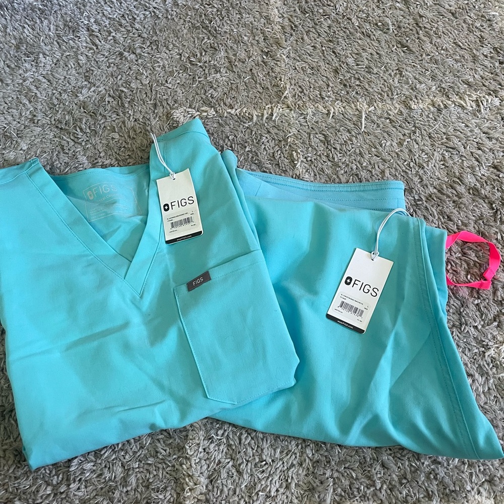 Figs scrubs